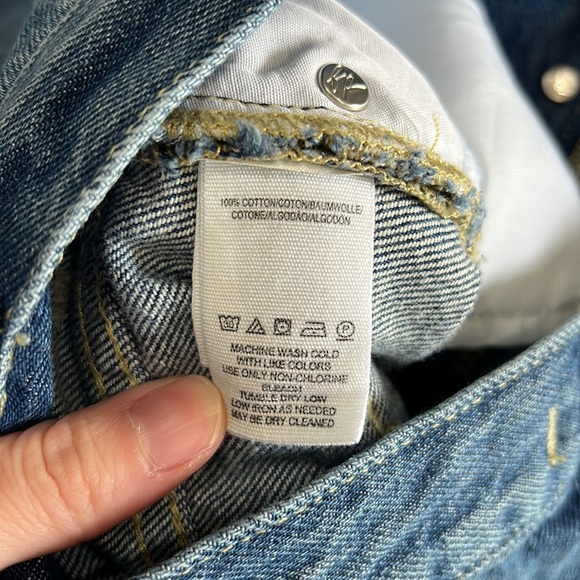 We the Free Women’s straight leg raw hem distressed button fly jeans in size 30 - Picture 10 of 11